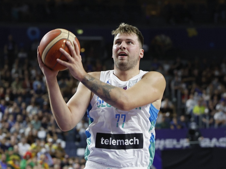 Kaiyun开云中国官网-东契奇：我有时会控制不住脾气 但一直努力想帮助球队赢球