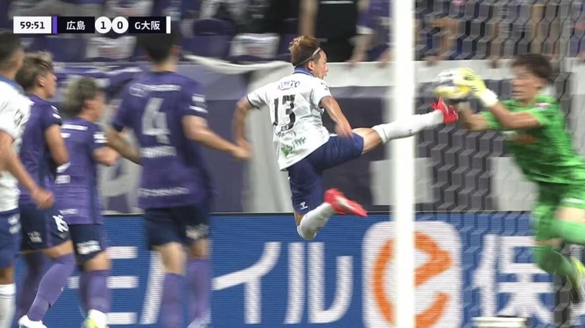 官方：大阪钢巴中场安部柊斗因危险动作遭停赛2场，罚款20万日元